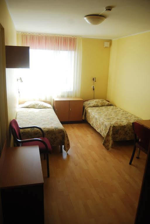 Mardi Hotel Kuressaare Exterior photo